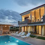 Naiada 4*