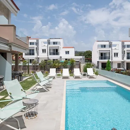 Hotel de apartamente Naiada Nikiti (Sithonia)