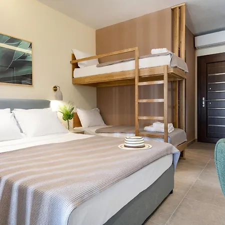 Naiada Apartmanhotel Nikíti