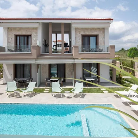 Naiada Apartmanhotel 4*